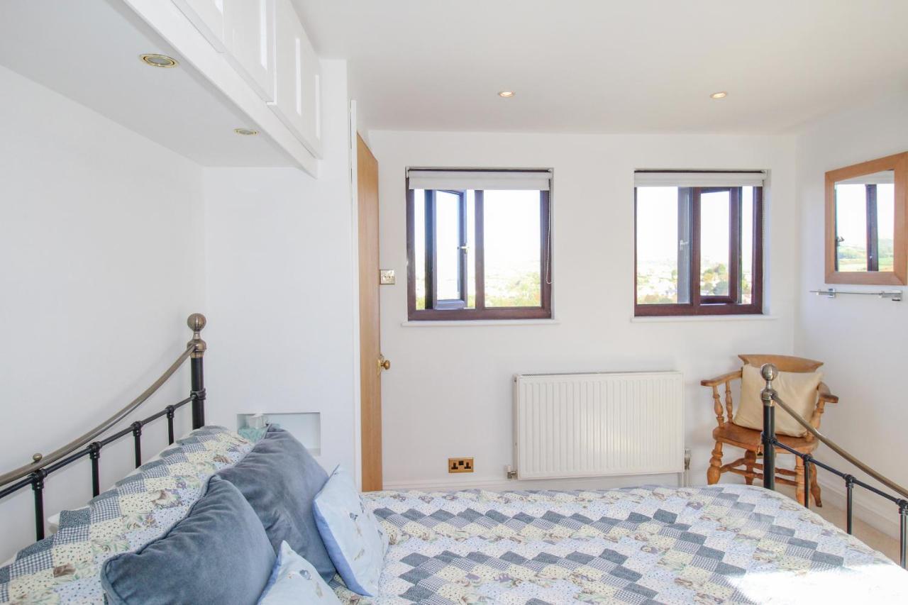 Bay View Villa Суонидж Екстериор снимка