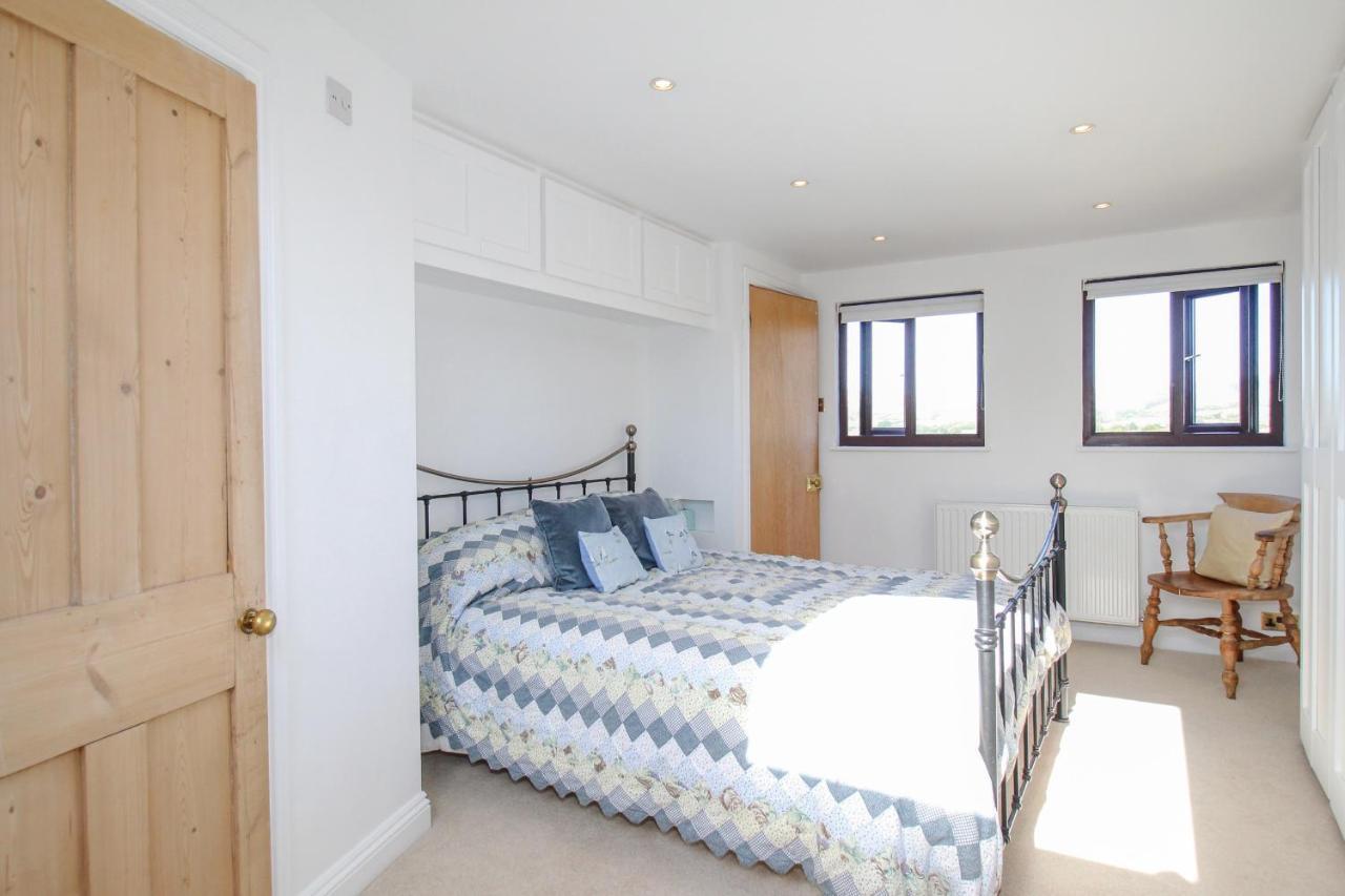 Bay View Villa Суонидж Екстериор снимка