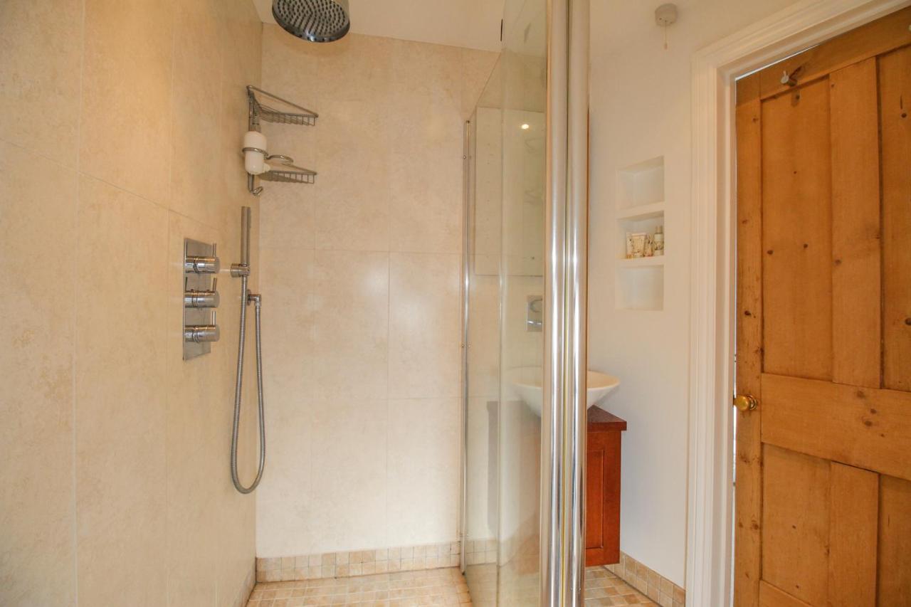 Bay View Villa Суонидж Екстериор снимка